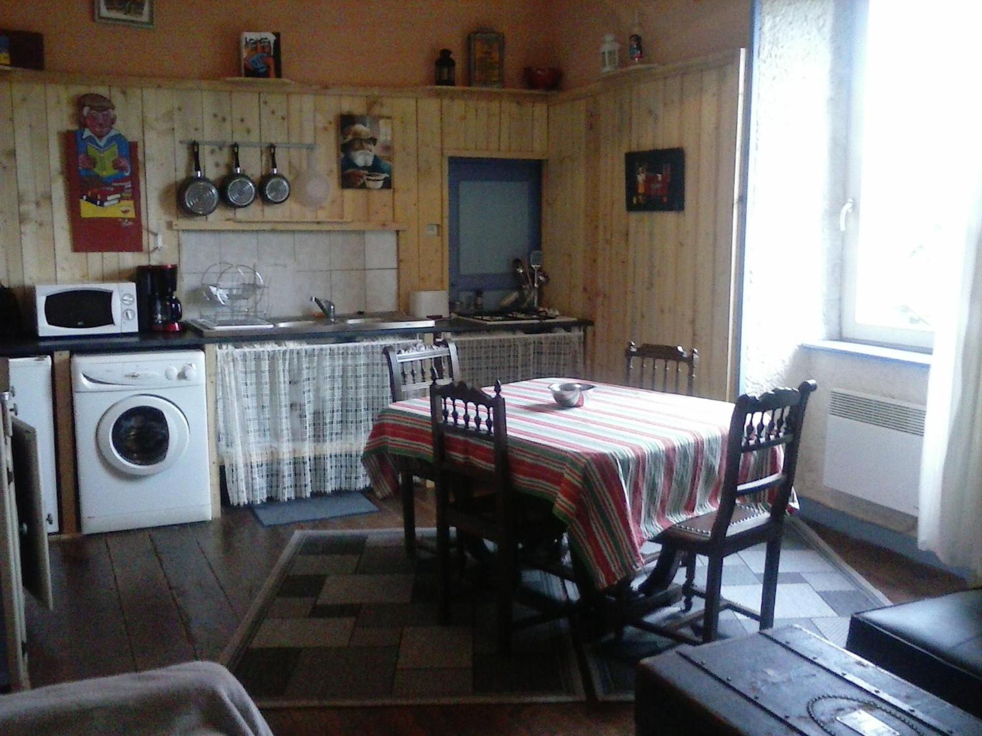 Les Gites Du Couvent Alternatif Camlez Ruang foto